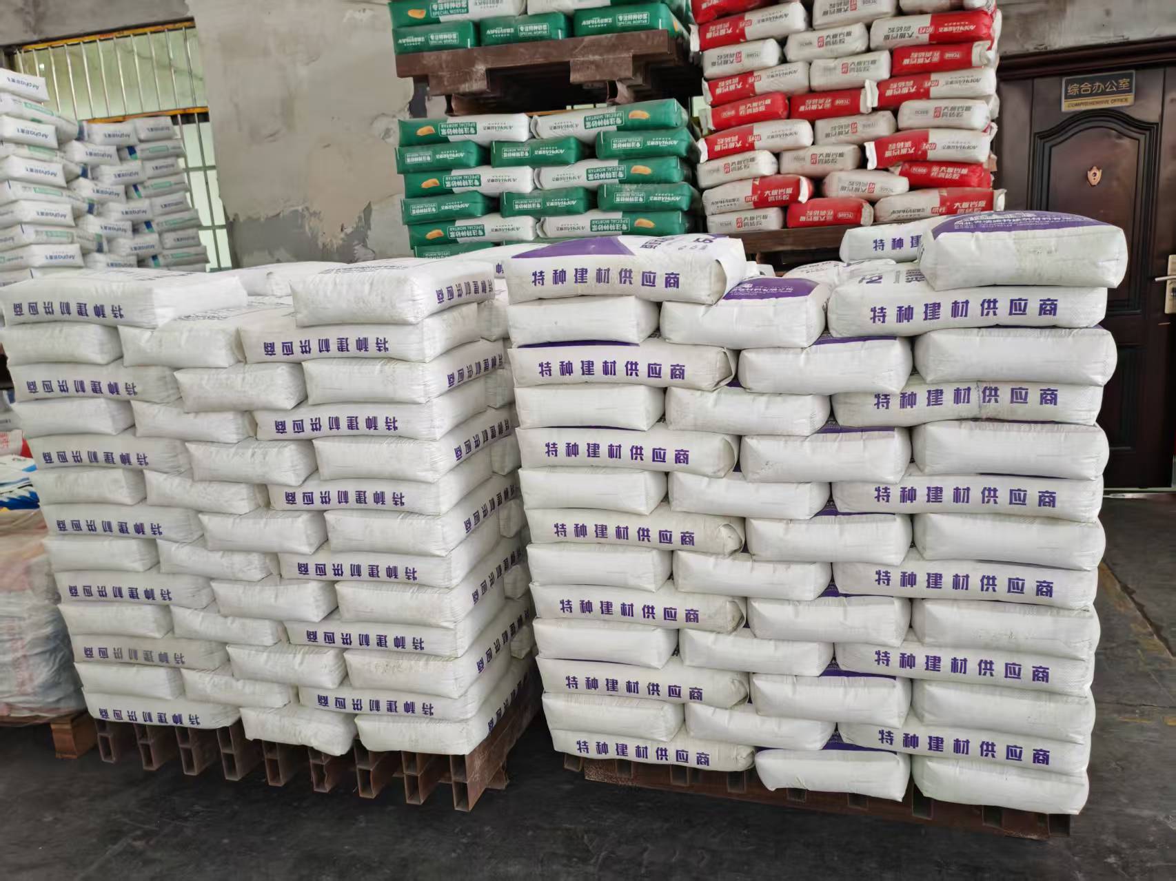 兴县拱顶带模注浆料